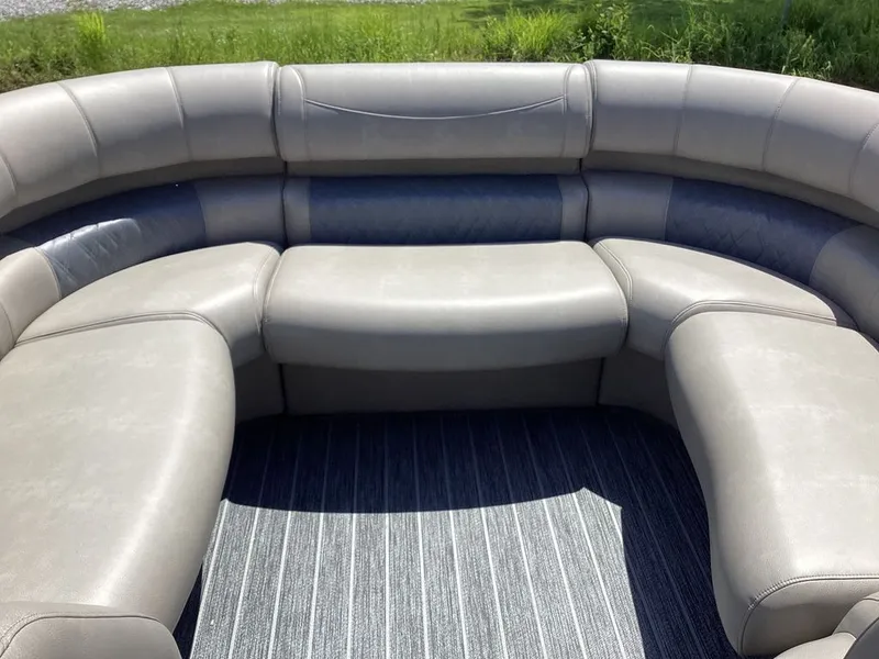 Slide: The Image of Premier 230 Intrigue RF 2024 - 5