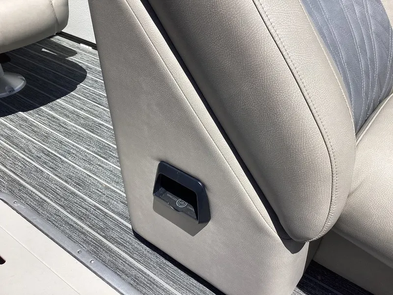 Slide: The Image of Premier 230 Intrigue RF 2024 - 7