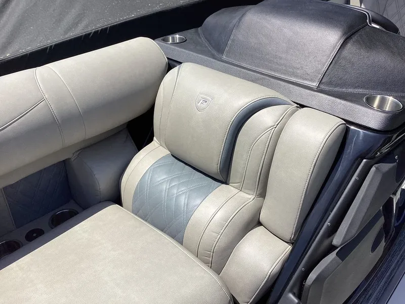 Slide: The Image of Premier 230 Intrigue RF 2024 - 8