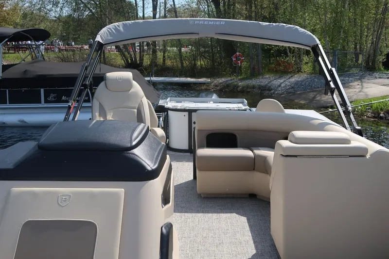 Slide: The Image of Premier 230 SunSation Angler 2024 - 14