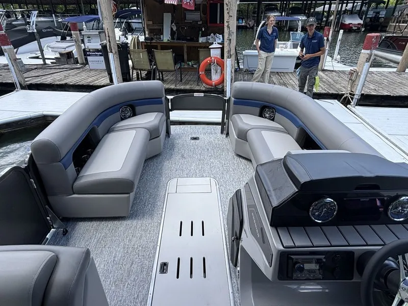 Slide: The Image of Premier 230 SunSation Angler 2025 - 8
