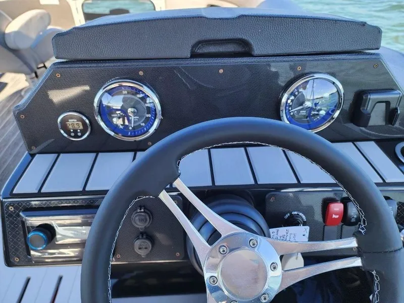 Slide: The Image of Premier 230 SunSation RF 2025 - 5