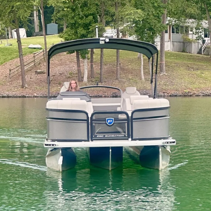 Slide: The Image of Premier 230 Sunsation RL 2024 - 4