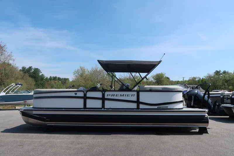 The Image of Premier 250 Solaris Rev 2024 - 1