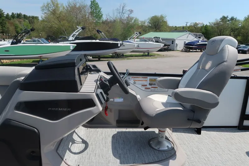 Slide: The Image of Premier 250 Solaris Rev 2024 - 11