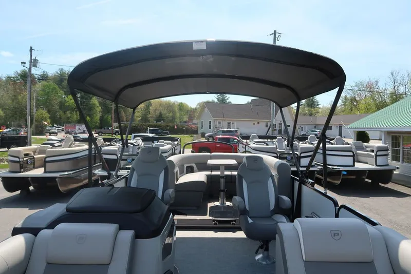 Slide: The Image of Premier 250 Solaris Rev 2024 - 15