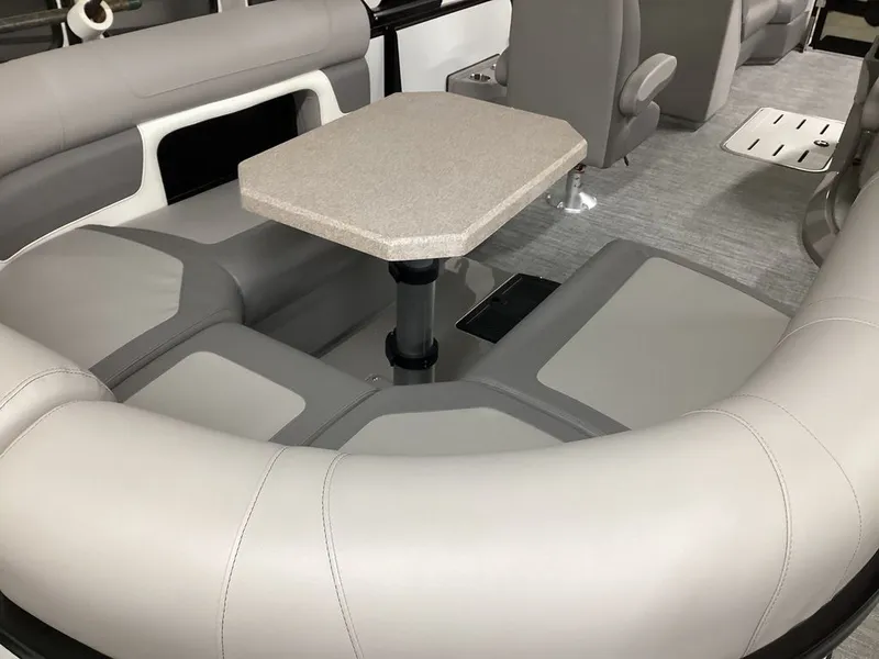 Slide: The Image of Premier 250 Solaris Rev 2024 - 21