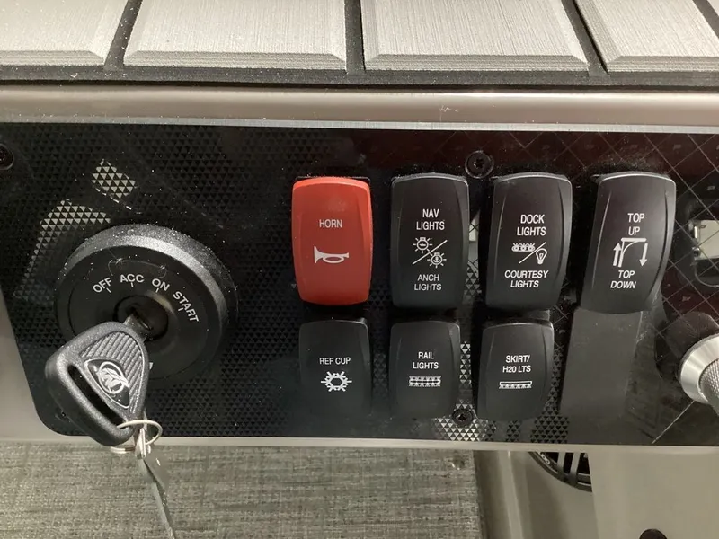 Slide: The Image of Premier 250 Solaris Rev 2024 - 26