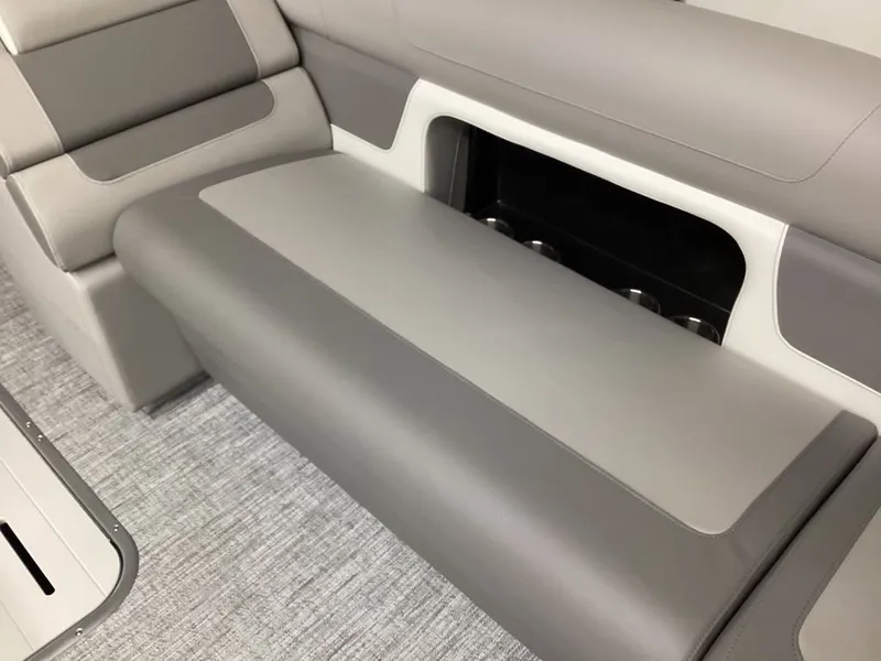 Slide: The Image of Premier 250 Solaris Rev 2024 - 29