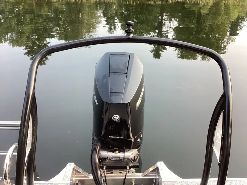 Slide: The Image of Premier 250 Solaris Sport 2024 - 10