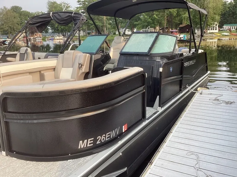 Slide: The Image of Premier 250 Solaris Sport 2024 - 13