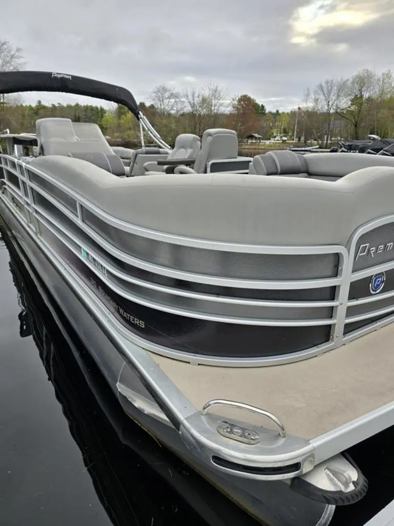 Slide: The Image of Premier 310 BOUNDRY WATER 2016 - 15