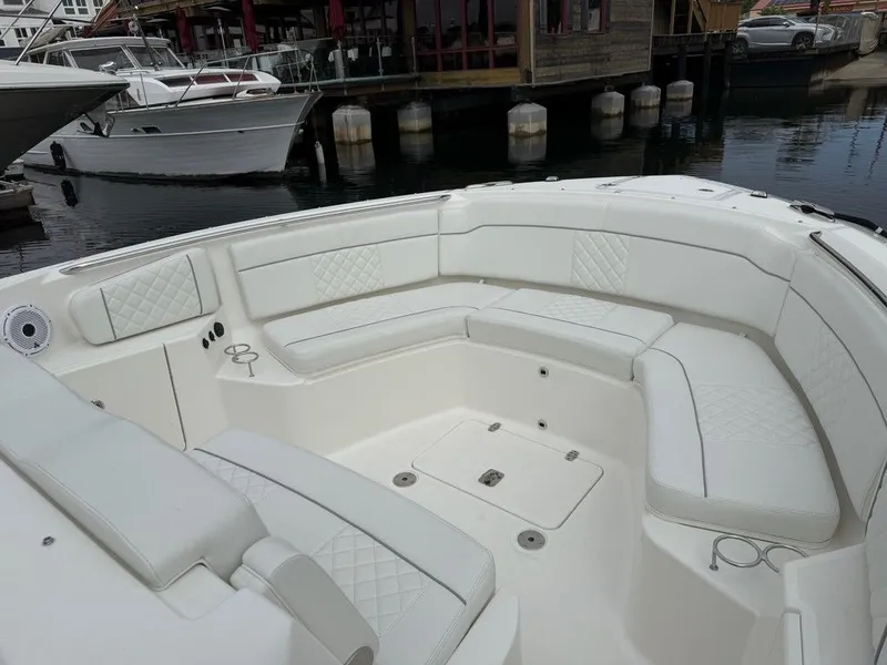 Slide: The Image of Pursuit S 328 Sport 2025 - 15