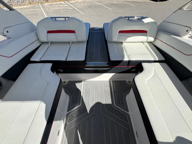 Slide: The Image of Regal LS6 Ultimate 2024 - 16