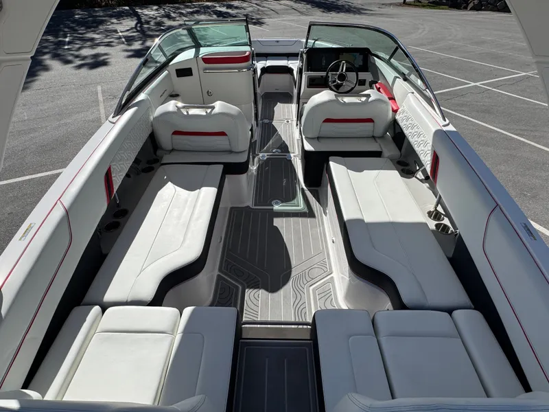 Slide: The Image of Regal LS6 Ultimate 2024 - 20