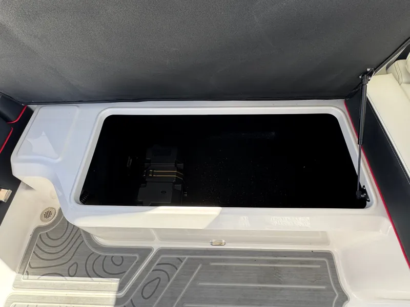 Slide: The Image of Regal LS6 Ultimate 2024 - 23