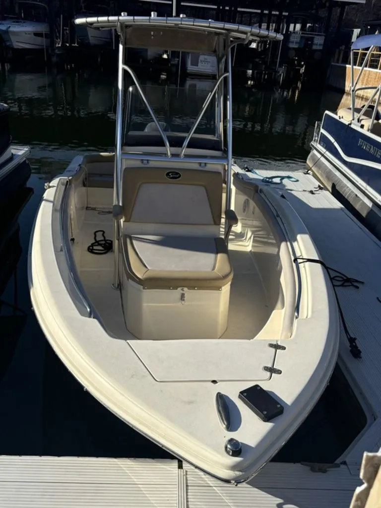 Slide: The Image of Scout 210XSF 2014 - 5