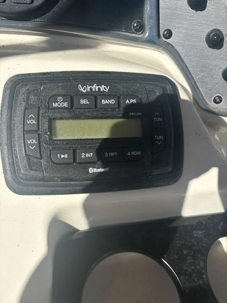 Slide: The Image of Scout 210XSF 2014 - 8