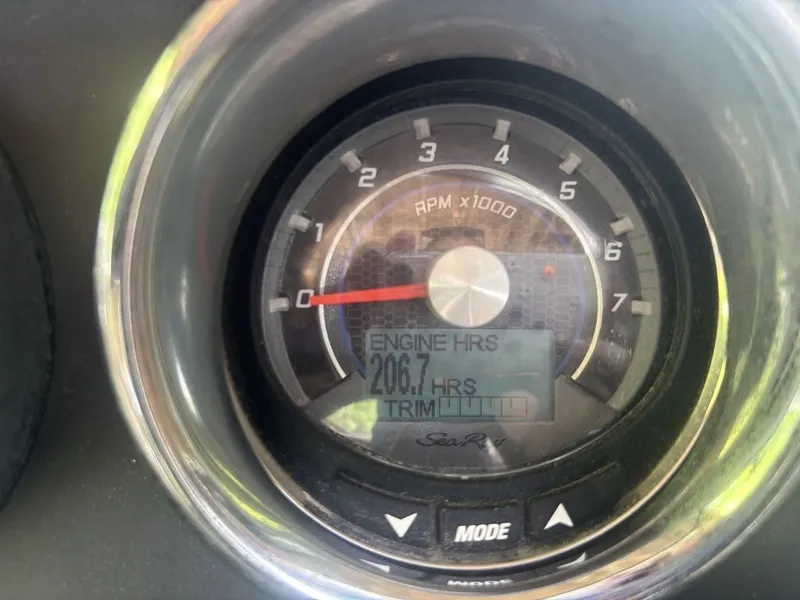 Slide: The Image of Sea Ray 240 Sundeck 2015 - 7