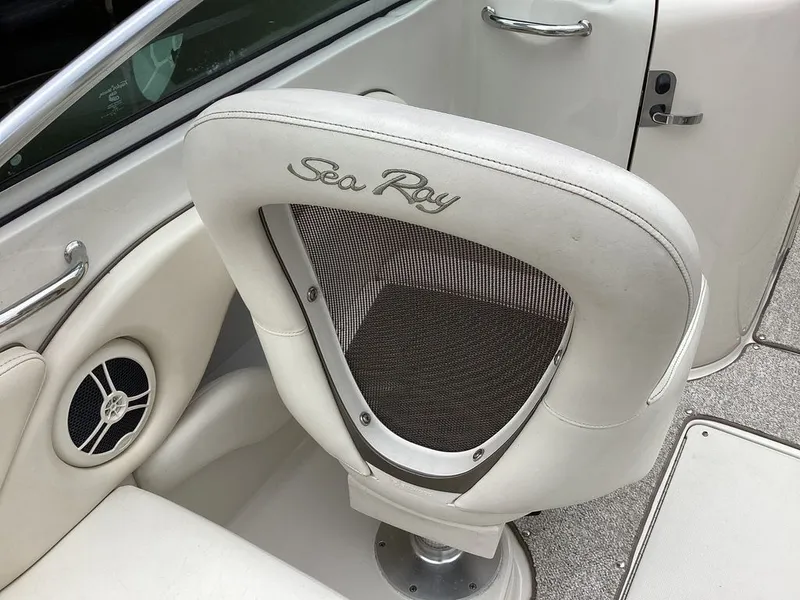 Slide: The Image of Sea Ray 240 Sundeck 2008 - 10