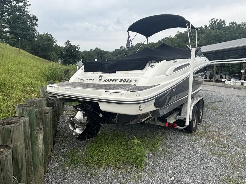 Slide: The Image of Sea Ray SLX 250 2011 - 3