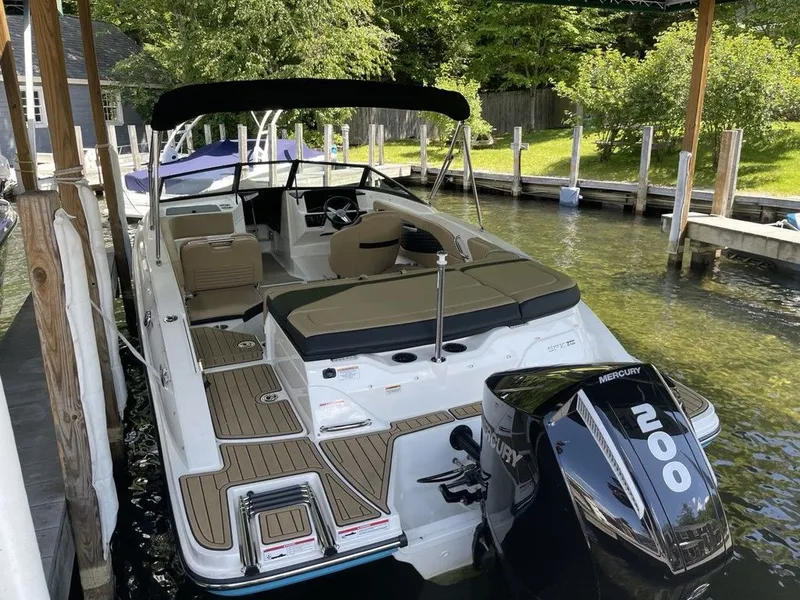 Slide: The Image of Sea Ray SPX 210 - Outboard 2023 - 5