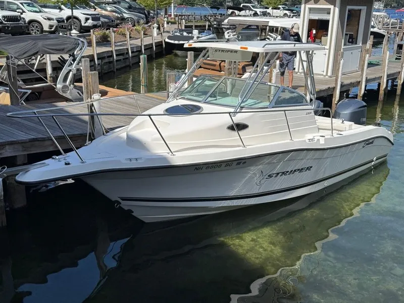 The Image of Seaswirl 2301 Striper 2002 - 1