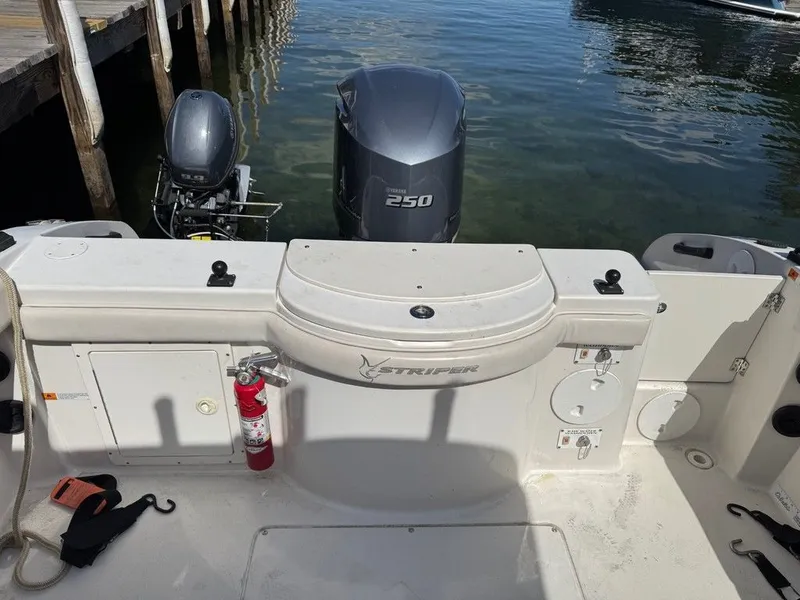 Slide: The Image of Seaswirl 2301 Striper 2002 - 10