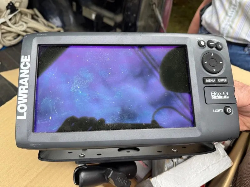 Slide: The Image of Seaswirl 2301 Striper 2002 - 13