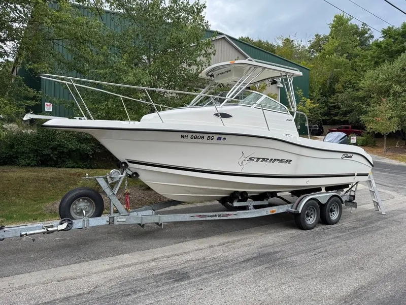 Slide: The Image of Seaswirl 2301 Striper 2002 - 2