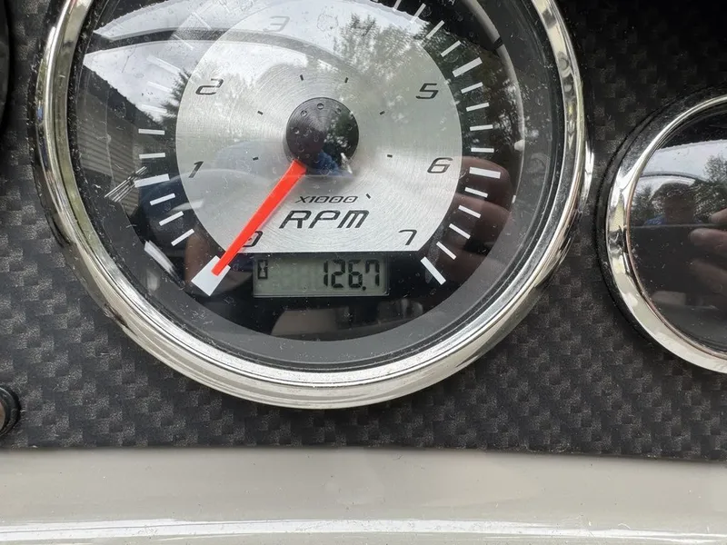 Slide: The Image of Stingray 208 LS 2018 - 27