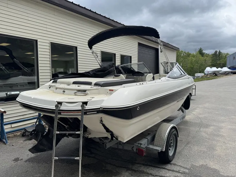 Slide: The Image of Stingray 208 LS 2018 - 5