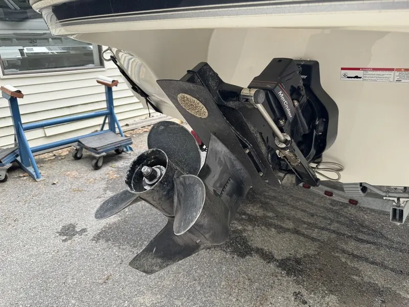 Slide: The Image of Stingray 208 LS 2018 - 6