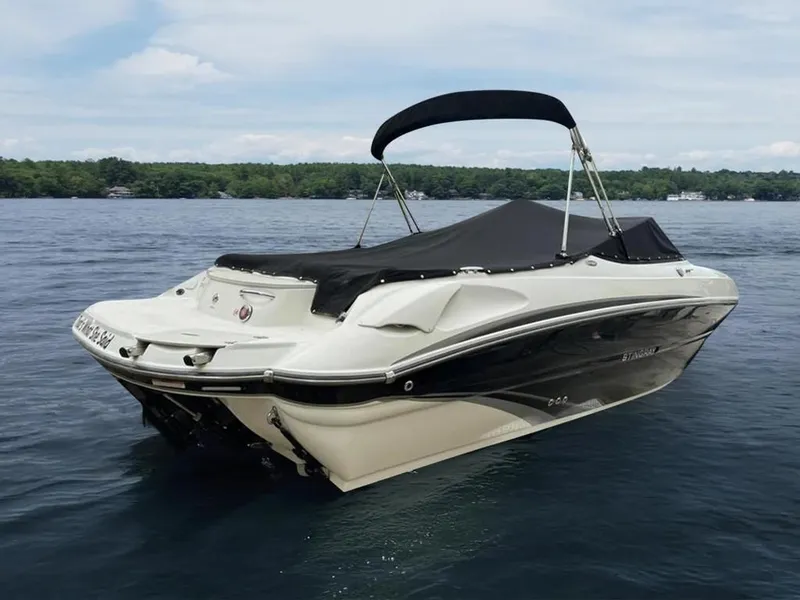 Slide: The Image of Stingray 235 LR 2015 - 6