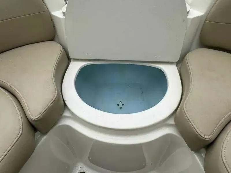 Slide: The Image of Stingray 235 LR 2015 - 8