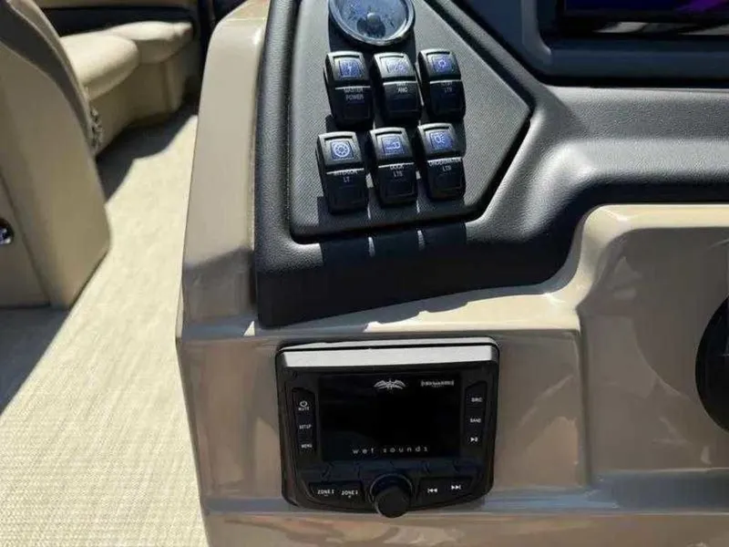 Slide: The Image of Sylvan L-5 CLZ DH 2025 - 8