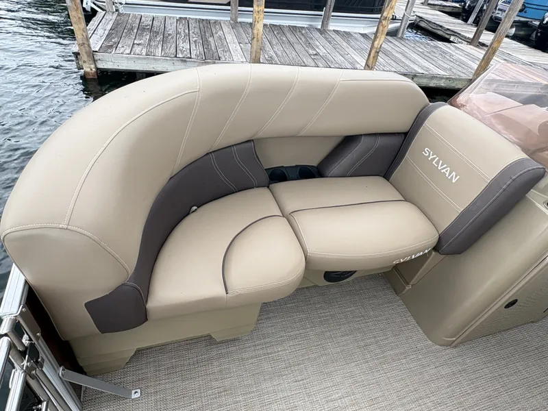 Slide: The Image of Sylvan Mirage 8520 CLZ DH 2025 - 26
