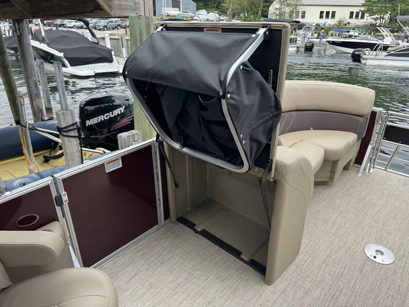 Slide: The Image of Sylvan Mirage 8520 CLZ DH 2025 - 18