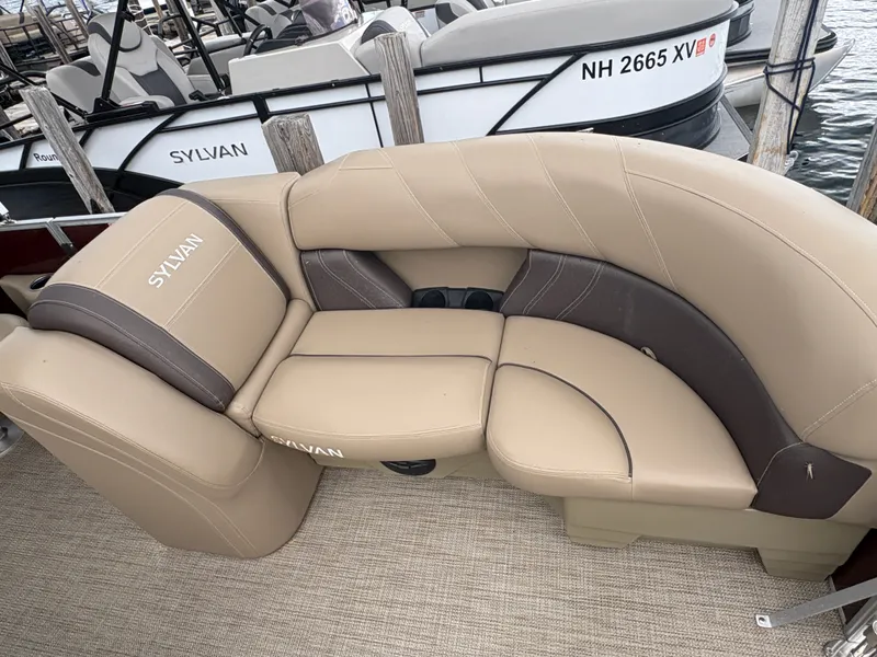 Slide: The Image of Sylvan Mirage 8520 CLZ DH 2025 - 25