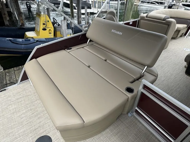 Slide: The Image of Sylvan Mirage 8520 CLZ DH 2025 - 14