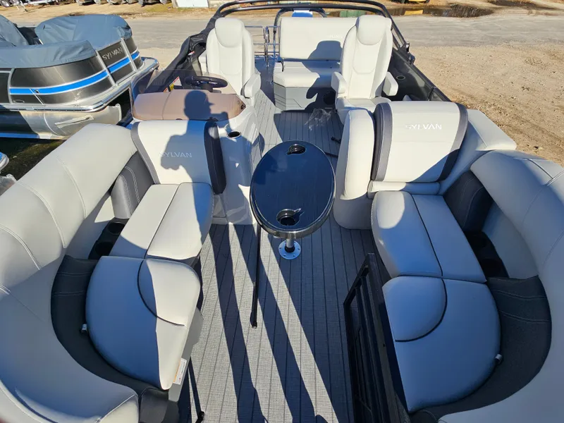 Slide: The Image of Sylvan Mirage 8520 CLZ DH 2026 - 5