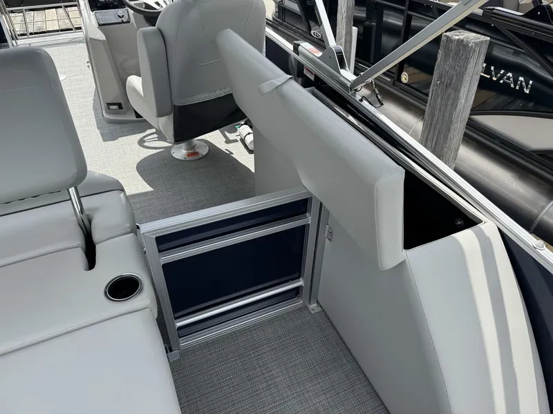 Slide: The Image of Sylvan Mirage 8520 CLZ DH 2025 - 21