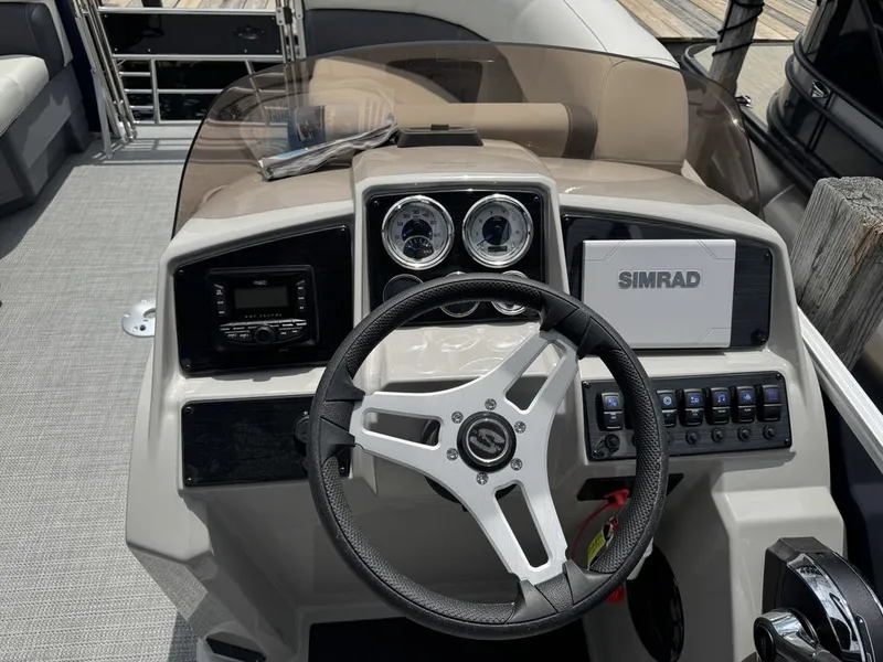 Slide: The Image of Sylvan Mirage 8520 CLZ DH 2025 - 24