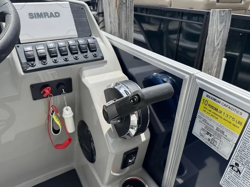 Slide: The Image of Sylvan Mirage 8520 CLZ DH 2025 - 25