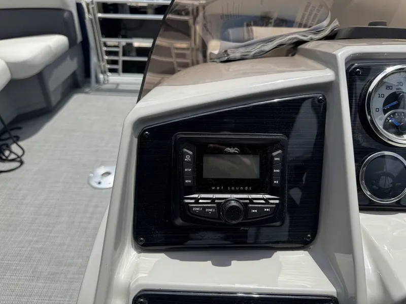 Slide: The Image of Sylvan Mirage 8520 CLZ DH 2025 - 26