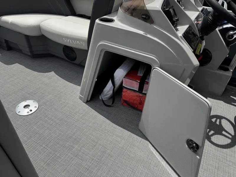 Slide: The Image of Sylvan Mirage 8520 CLZ DH 2025 - 30