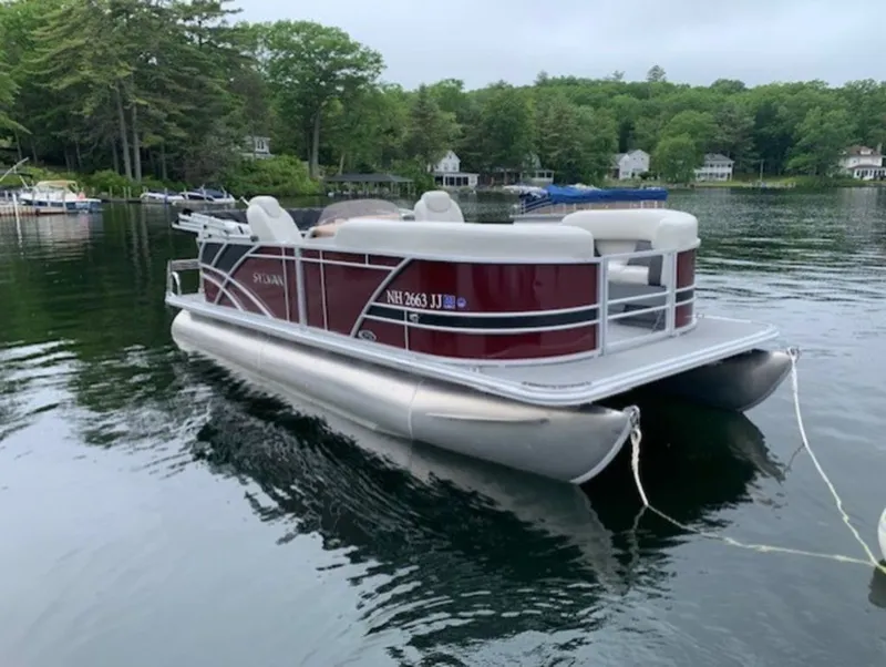 Slide: The Image of Sylvan Mirage 8520 LZ 2025 - 3