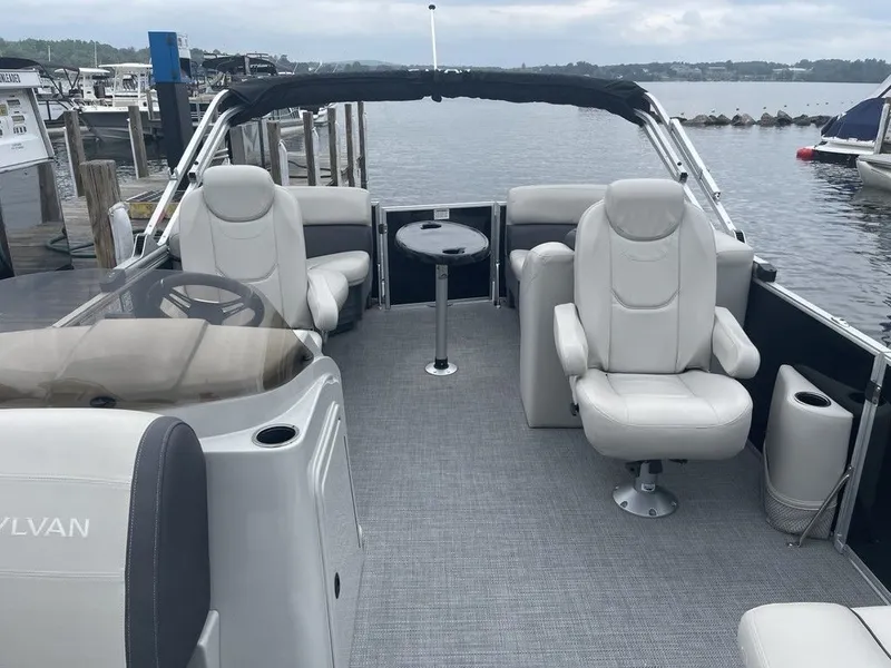 Slide: The Image of Sylvan Mirage 8520 LZ 2022 - 6