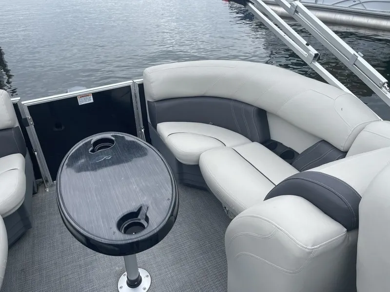 Slide: The Image of Sylvan Mirage 8520 LZ 2022 - 9