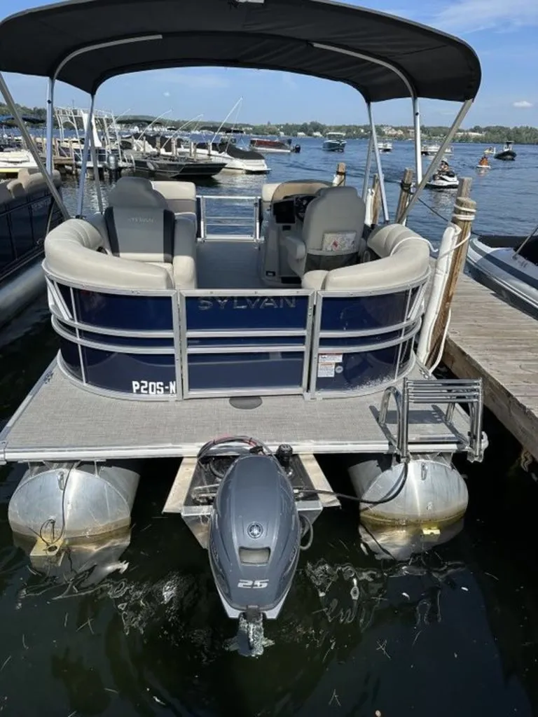 Slide: The Image of Sylvan Mirage 8520 LZ 2023 - 3